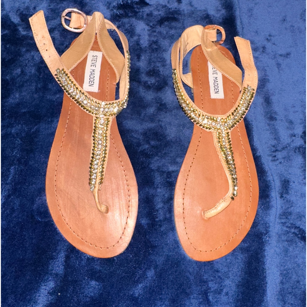 Brand new Steve Madden sandal flats